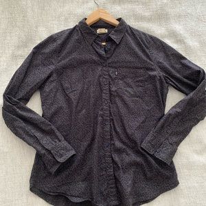 Women’s Levi black floral shirt L